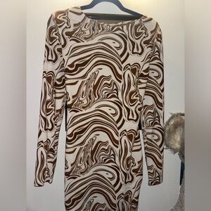 Open cross cross back. Mini long sleeve dress. Thick and soft material. Worn 2x